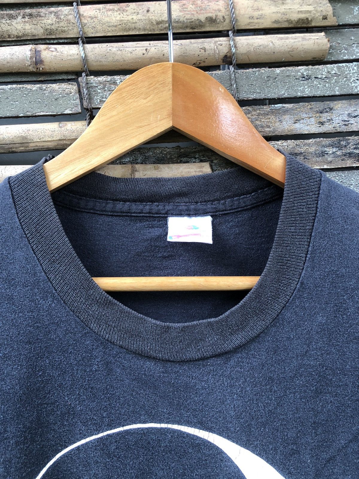 Vintage 💥Vintage💥Fashion Victim Ying And Yang Big Logo Faded Tee Size US L / EU 52-54 / 3 - 3 Thumbnail
