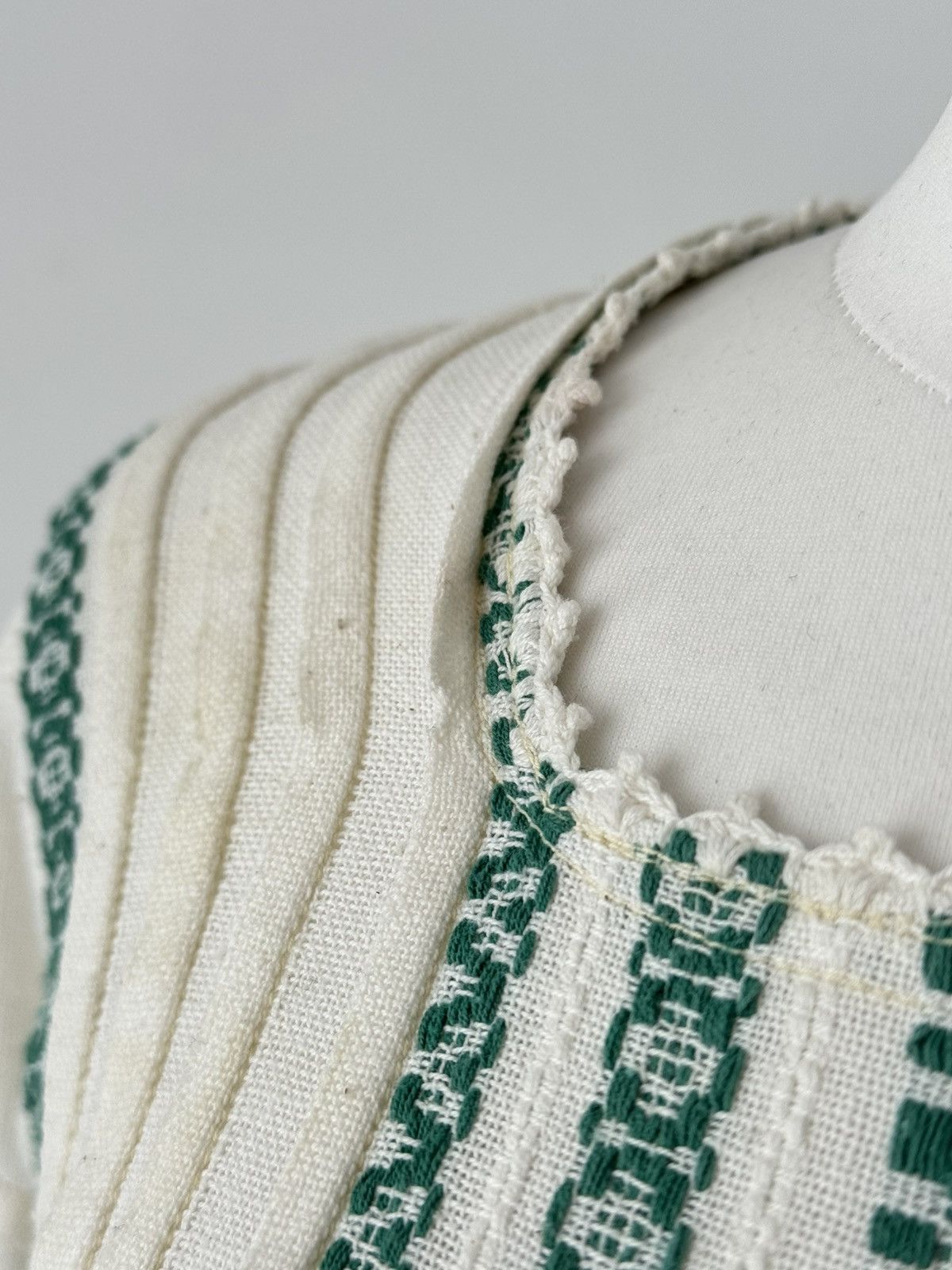 Japanese Brand × Vintage Antique Ukrainian Traditional Women’s ‘Vyschyvanka’ Shirt Size M / US 6-8 / IT 42-44 - 3 Thumbnail