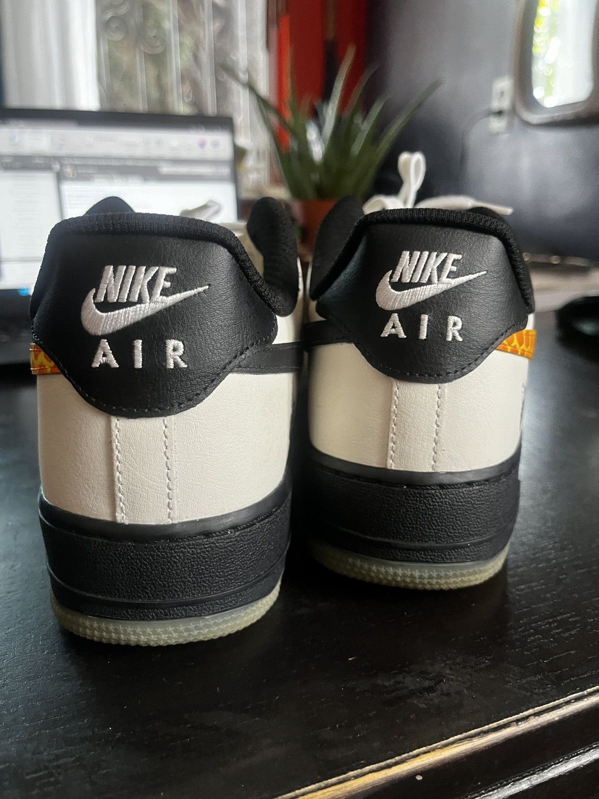 Nike AirForce 1 Size US 9 / EU 42 - 2 Thumbnail