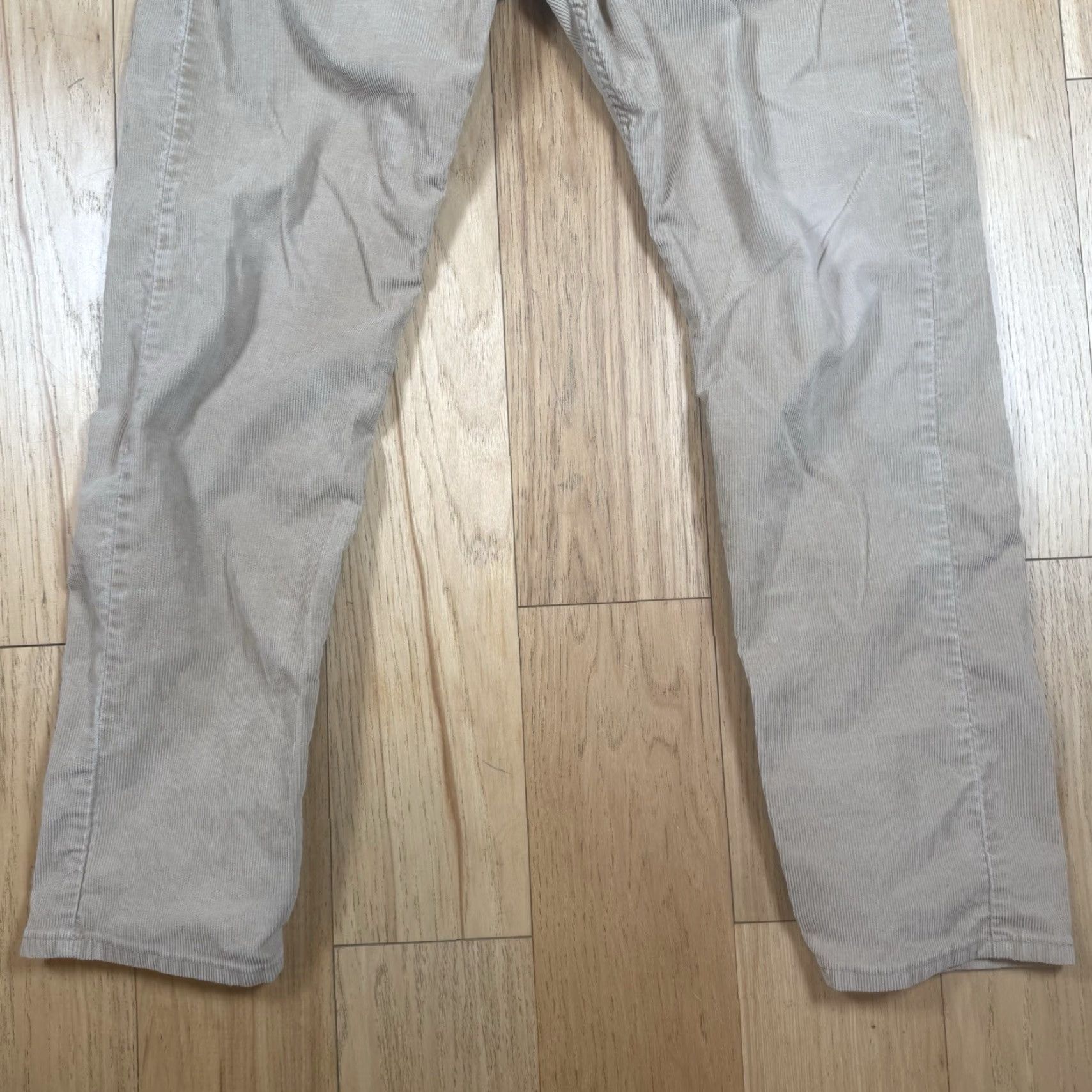 Levi's Levi's 502 Corduroy Pants Mens 30x29 Khaki Beige Straight Leg Regular Color: Orange denim Chino Style: Corduroy Pants Mens Medium? Size US 30 / EU 46 - 5 Thumbnail