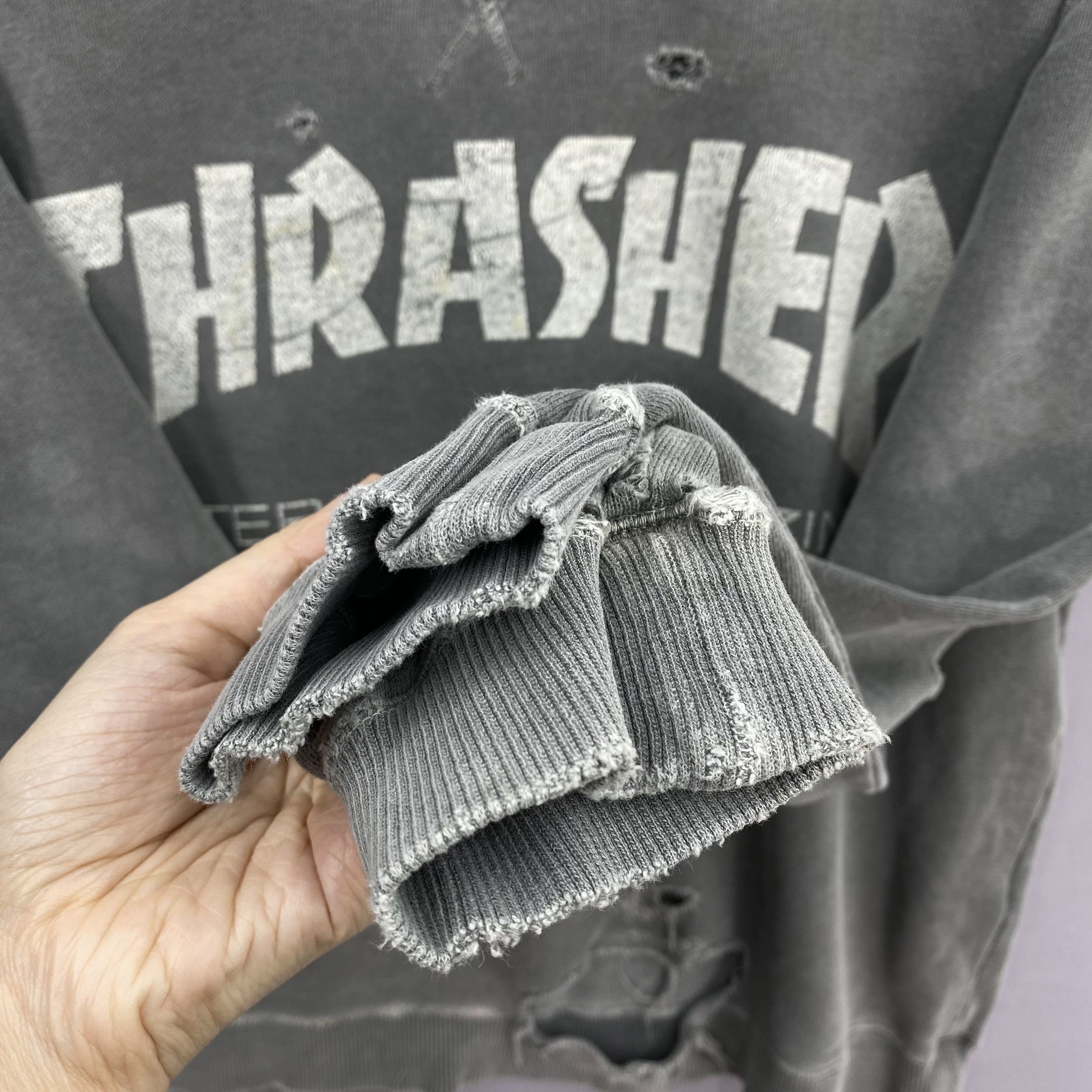 Thrasher Vintage Y2K Destroyed Thrasher Skateboard Magazine Sweater Size US L / EU 52-54 / 3 - 6 Thumbnail