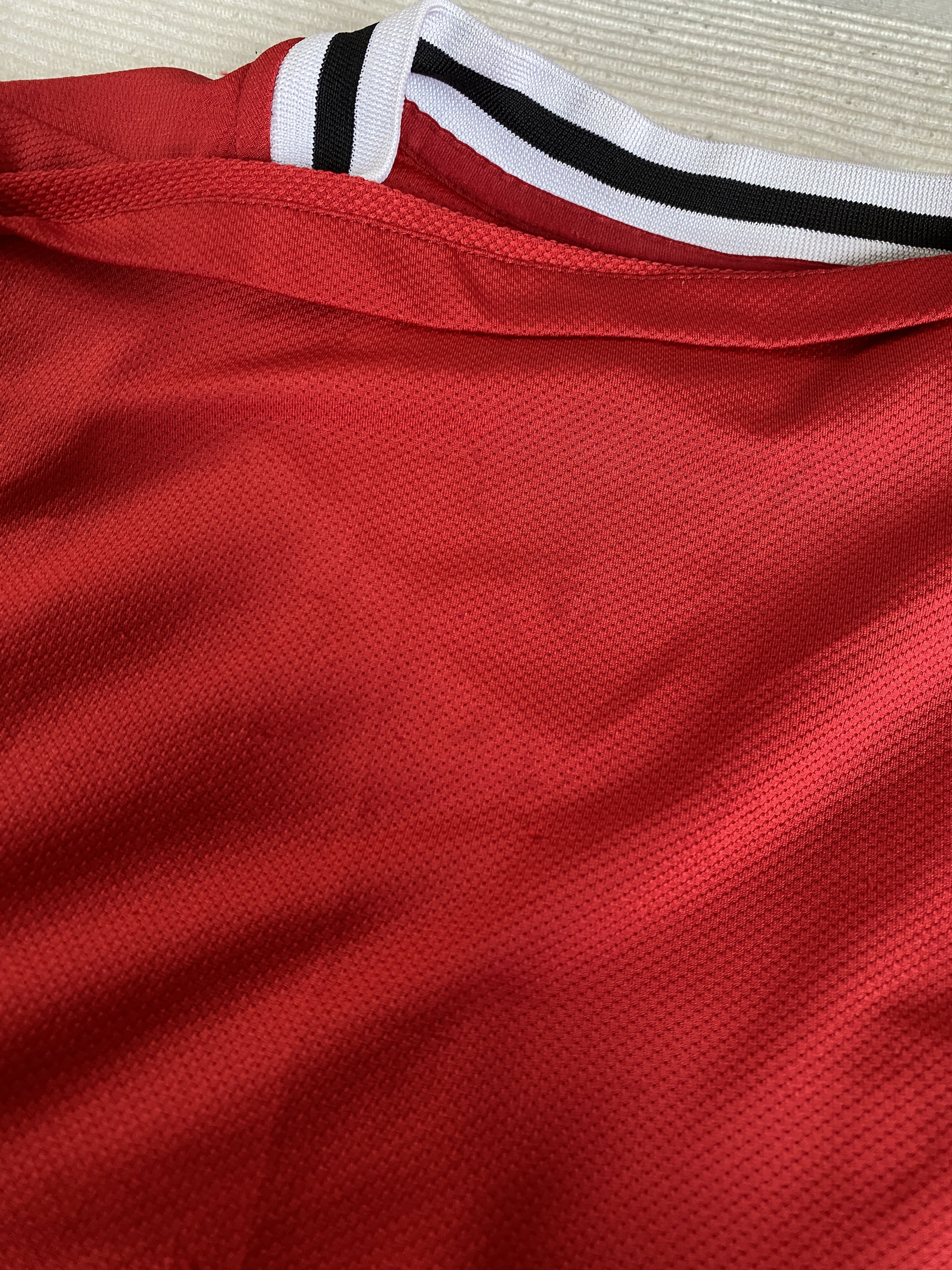 Nike MANCHESTER UNITED 2011/12 SOCCER HOME JERSEY #23 CLEVERLEY Size US L / EU 52-54 / 3 - 13 Thumbnail
