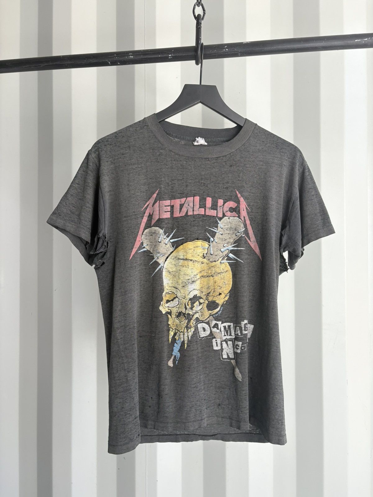 Metallica Vintage Metallica Thrashed Fade Distressed Shirt GRUNGE Band Size US L / EU 52-54 / 3 - 1 Thumbnail