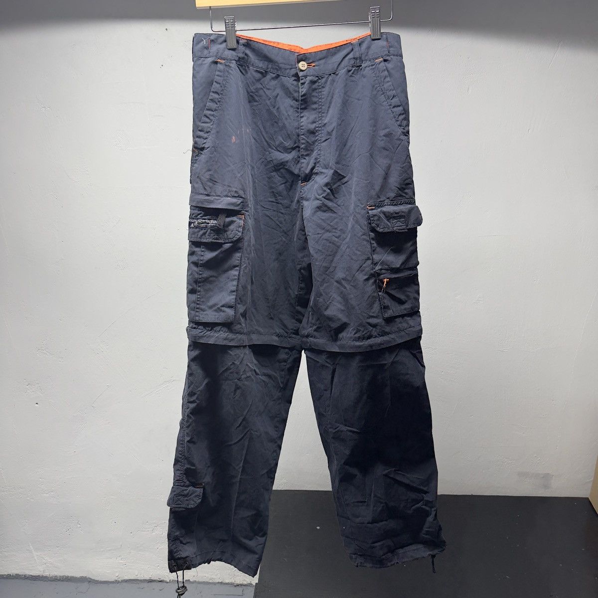Abercrombie & Fitch Vintage Abercrombie & Fitch Paratrooper Nylon Cargo Pants Size US 29 - 1 Thumbnail