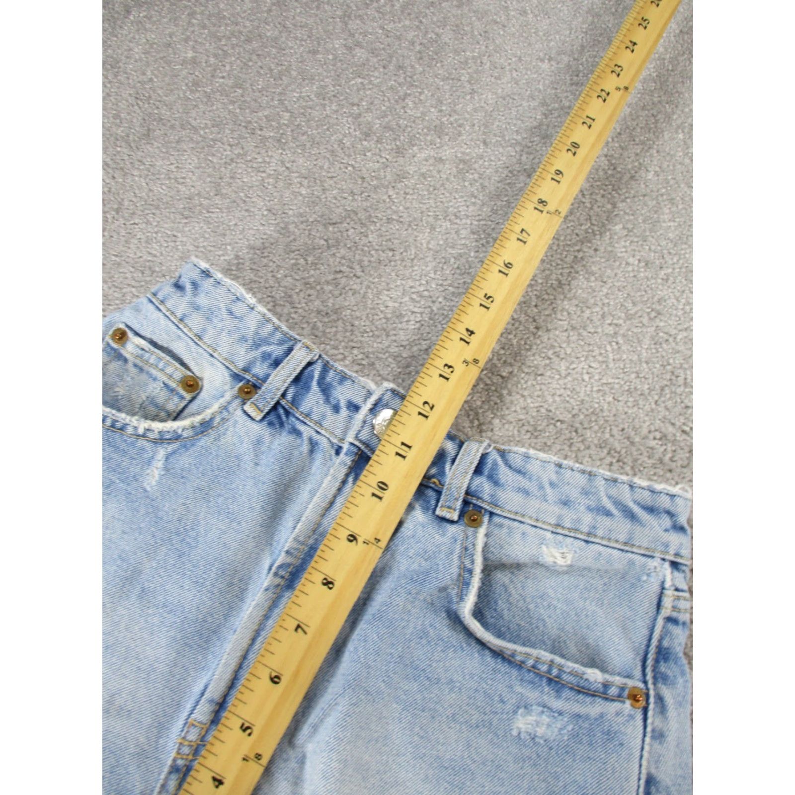 Zara VINTAGE Zara Shorts Womens 4 Light Wash Denim Cut Offs Size 27" / US 4 / IT 40 - 5 Thumbnail