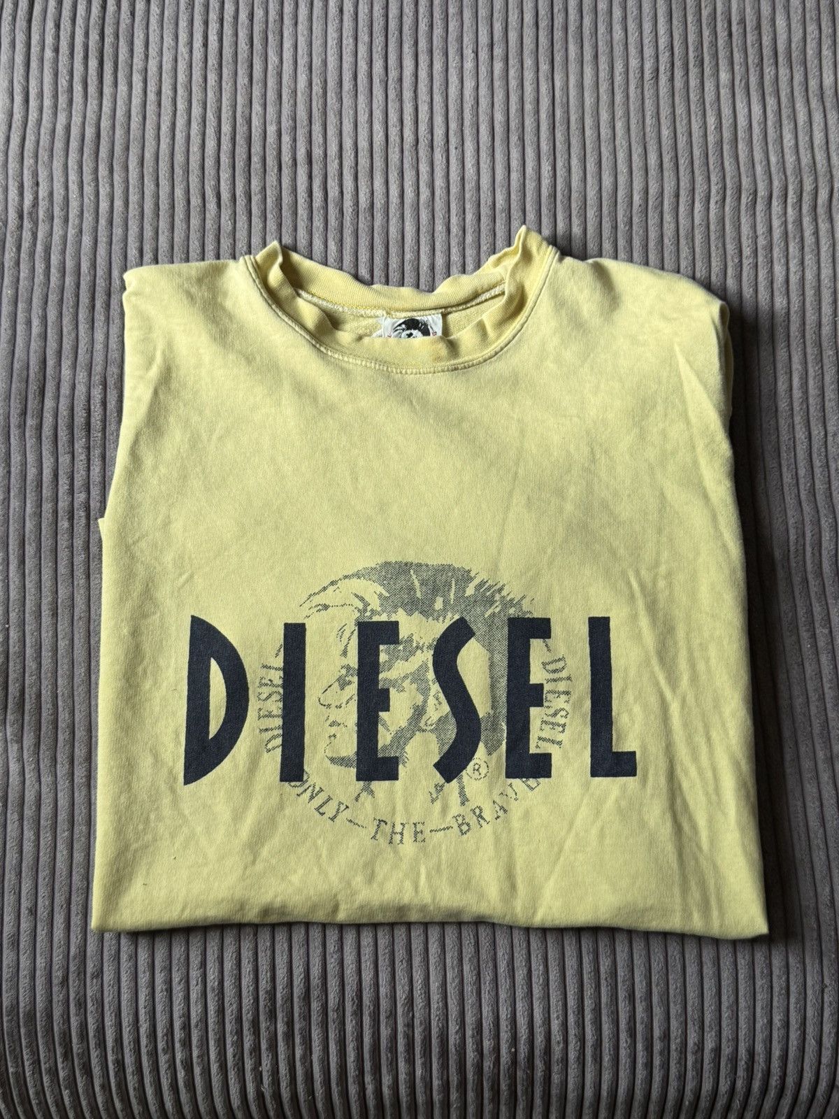 Diesel 90s Vintage Diesel T-Shirt Big Logo Yellow Y2k Hype Designer Size US XL / EU 56 / 4 - 1 Thumbnail