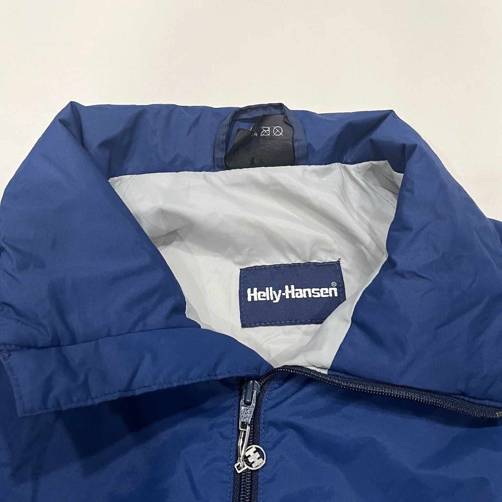 Helly Hansen VINTAGE Helly Hansen Windbreaker Jacket Mens Medium Blue Nylon Track Streetwear Size US M / EU 48-50 / 2 - 4 Thumbnail