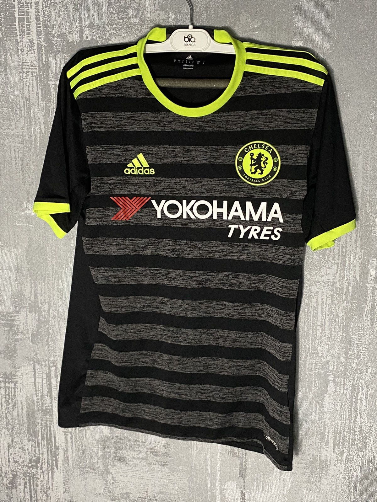 Adidas × Chelsea Soccer 2016 Vintage Adidas Chelsea Soccer Jersey Yokohama Size US S / EU 44-46 / 1 - 1 Thumbnail