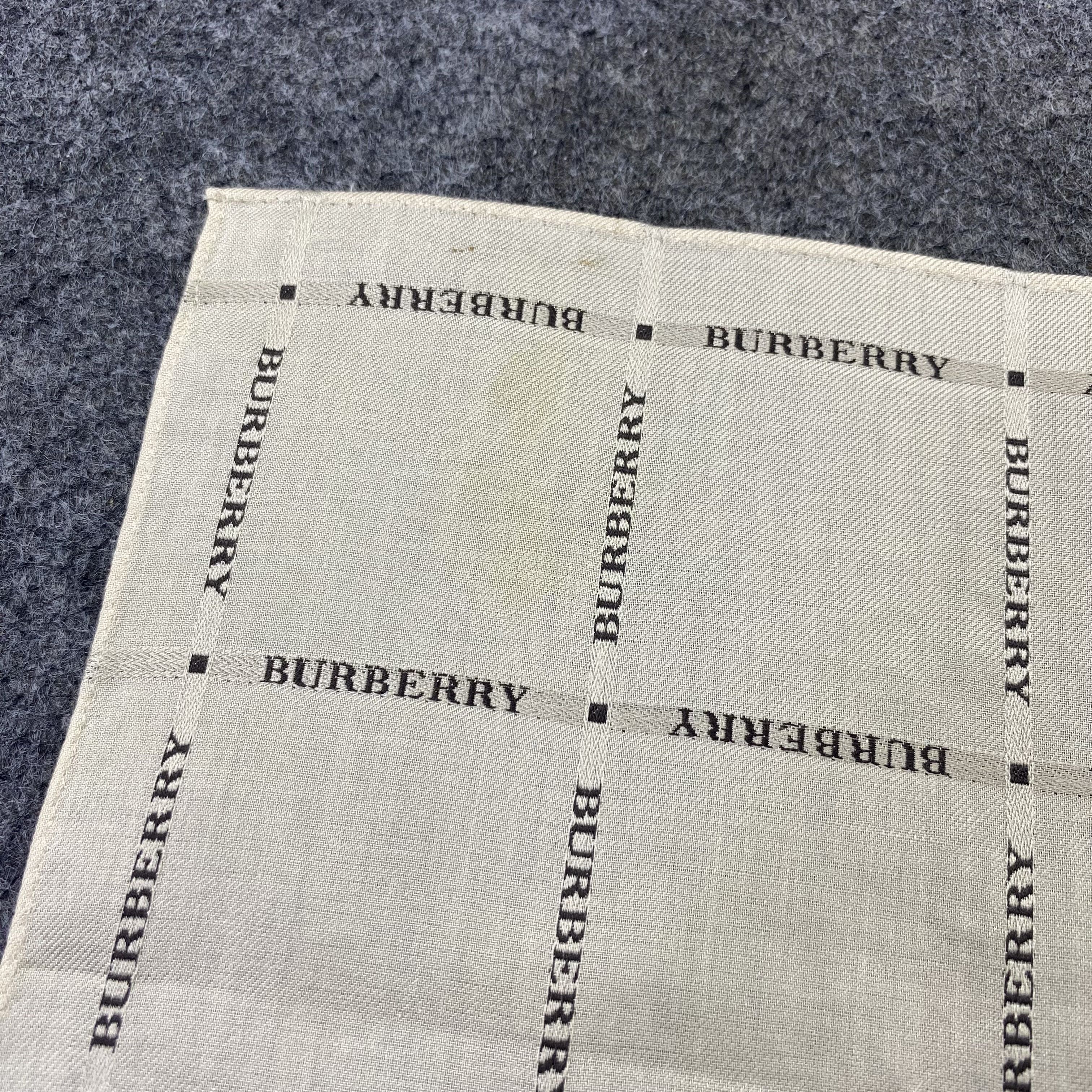 Burberry Burberry Handkerchief / Bandana / Neckerchief-B2375 Size ONE SIZE - 8 Thumbnail