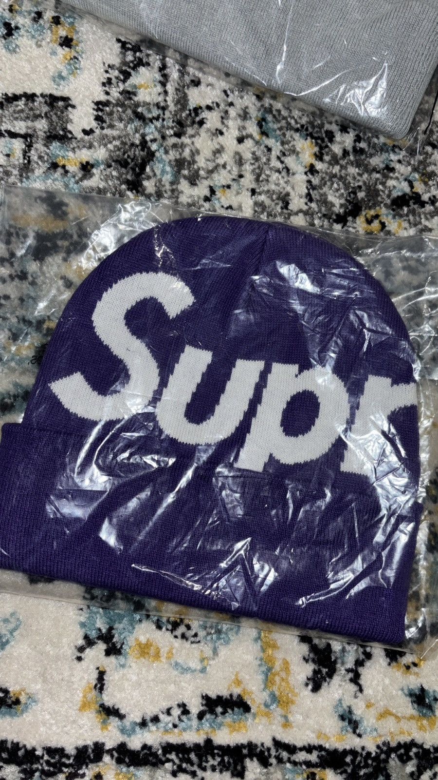 Supreme Big Logo Beanie Size ONE SIZE - 1 Thumbnail