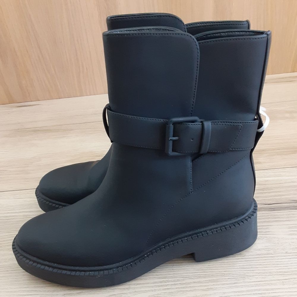 Vince Vince Kaelyn Boot - Women's Waterproof, size 7.5, NWOT Size US 7.5 / IT 37.5 - 4 Thumbnail