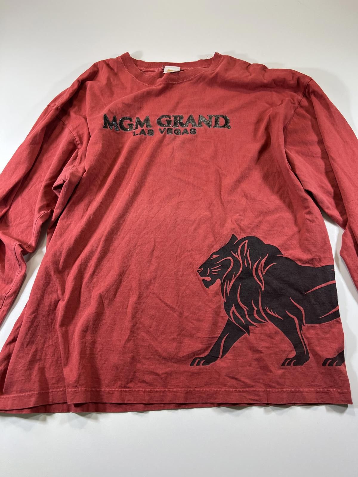 Other MGM Grand Las Vegas Red Long Sleeve T-Shirt Lion Graphic 2XL Size US XXL / EU 58 / 5 - 1 Thumbnail