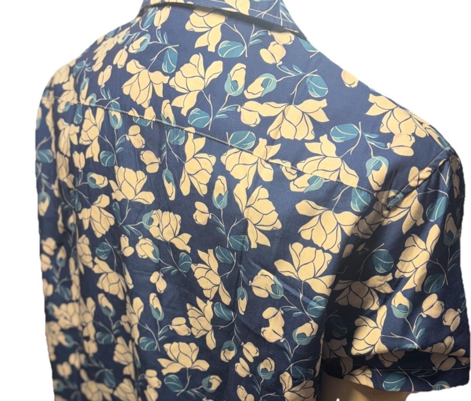 Other Men’s Casual Hawaiian Button Down Shirt XL Size US XL / EU 56 / 4 - 6 Thumbnail