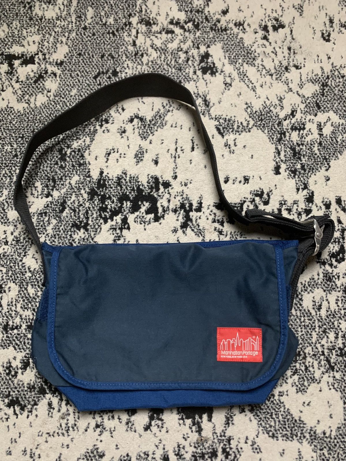 Dickies Dickies x Manhattan Portage Vintage Messenger Bag MEDIUM Size ONE SIZE - 1 Thumbnail