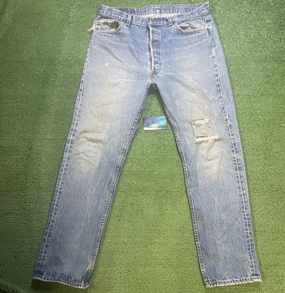 Levi's Levi light wash faded blue jeans Size US 34 / EU 50 - 1 Thumbnail