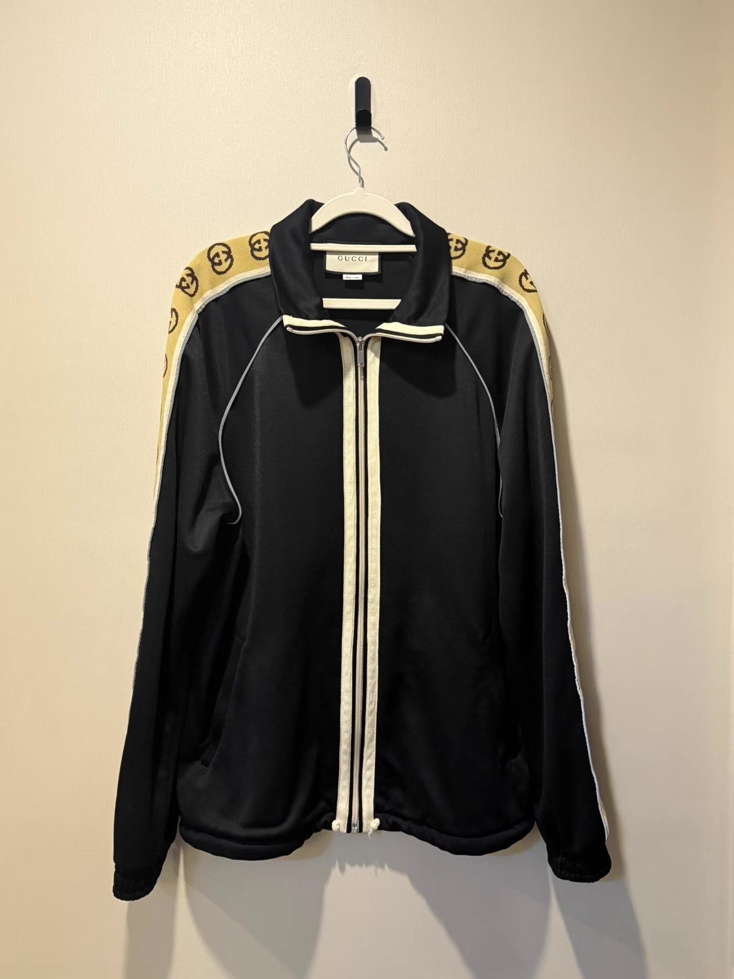 Gucci Gucci 3M Reflective Logo Tape Track Jacket Ｑ20 Size US M / EU 48-50 / 2 - 1 Thumbnail