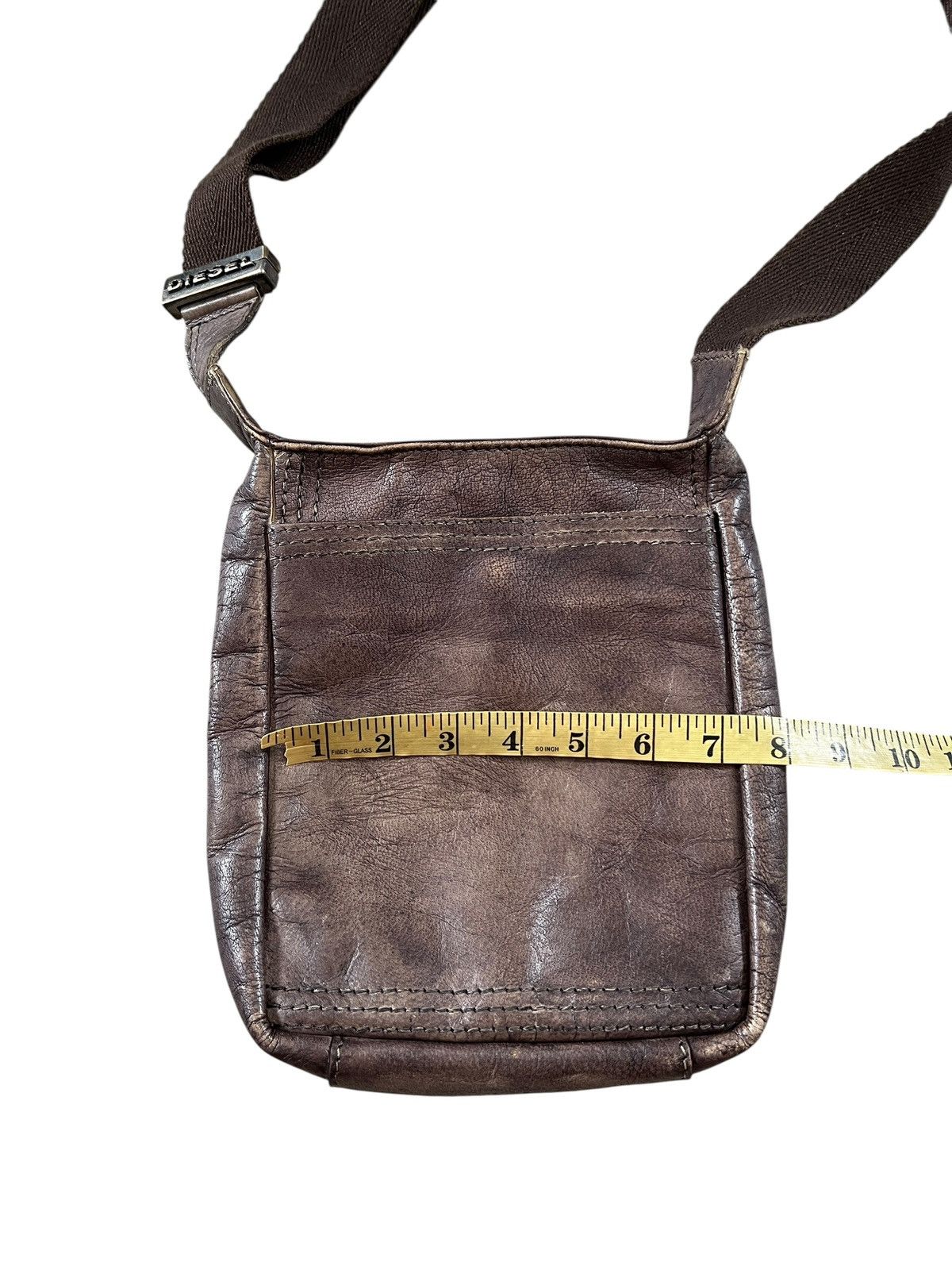 Diesel 2000s Diesel Patina Leather Sling Bag Size ONE SIZE - 19 Thumbnail