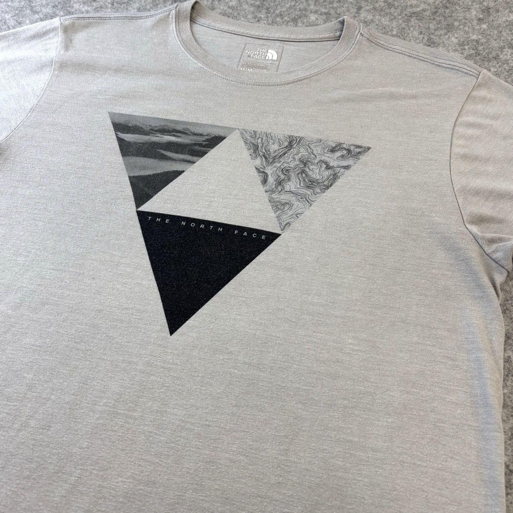 The North Face The North Face T Shirt Medium Slim Fit Print Top Grey Short Sleeve Top Used Worn Mens M Regular Size XS do not apply Size US M / EU 48-50 / 2 - 3 Thumbnail