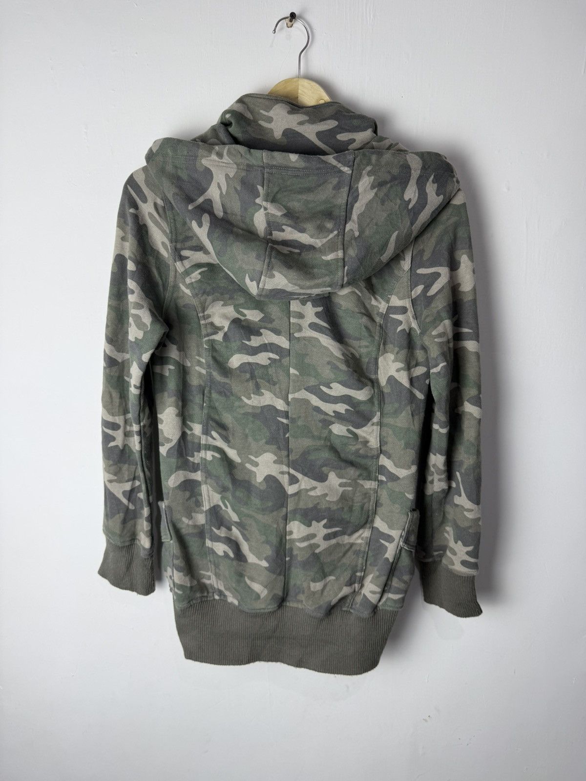 Share Spirit Homme Military camo hoodie colza Size US S / EU 44-46 / 1 - 5 Thumbnail