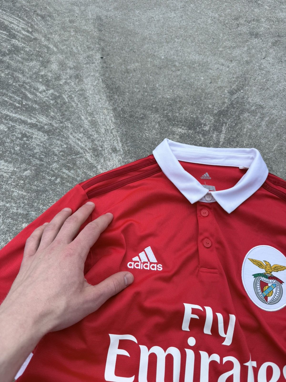 Adidas Vintage Adidas FC Benfica soccer streetwear football t-shirt Size US L / EU 52-54 / 3 - 9 Thumbnail