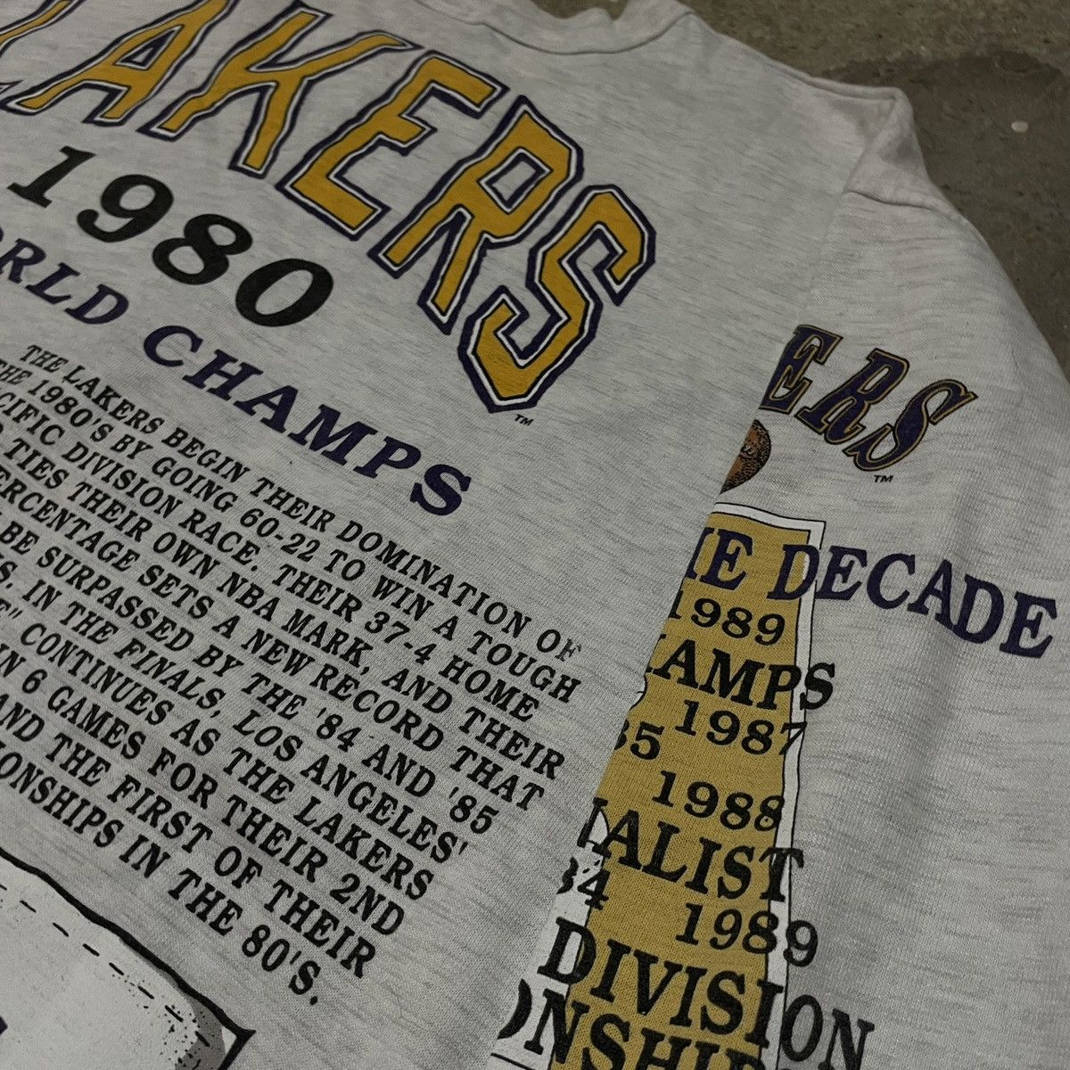 Vintage Vintage l.a. lakers nba world championship 90s t-shirt Size US XL / EU 56 / 4 - 10 Thumbnail