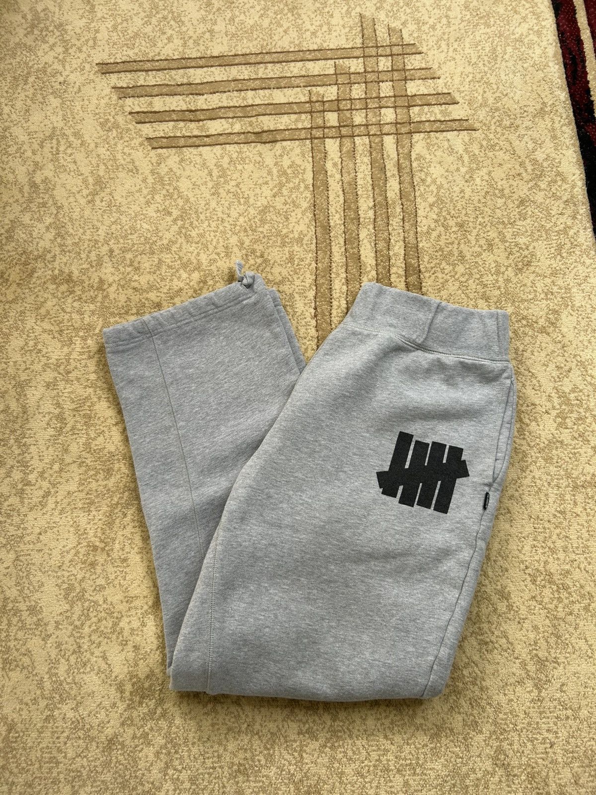 Undefeated Undefeated 5 Strike Gray Sweatpants Size US 32 / EU 48 - 1 Thumbnail