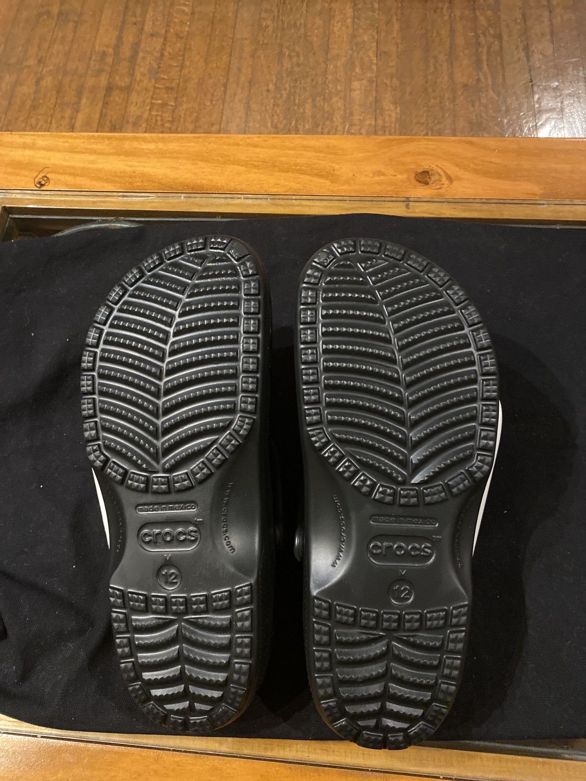 Crocs Crocs X Market (formerly Chinatown Market) Size US 12 / EU 45 - 6 Thumbnail