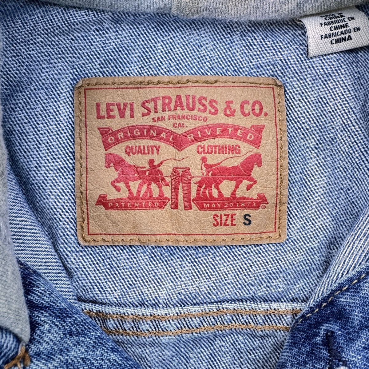 Levi's × Vintage Levi’s Hooded Trucker Jacket | Denim Vest | Y2K Vintage Size US S / EU 44-46 / 1 - 6 Thumbnail