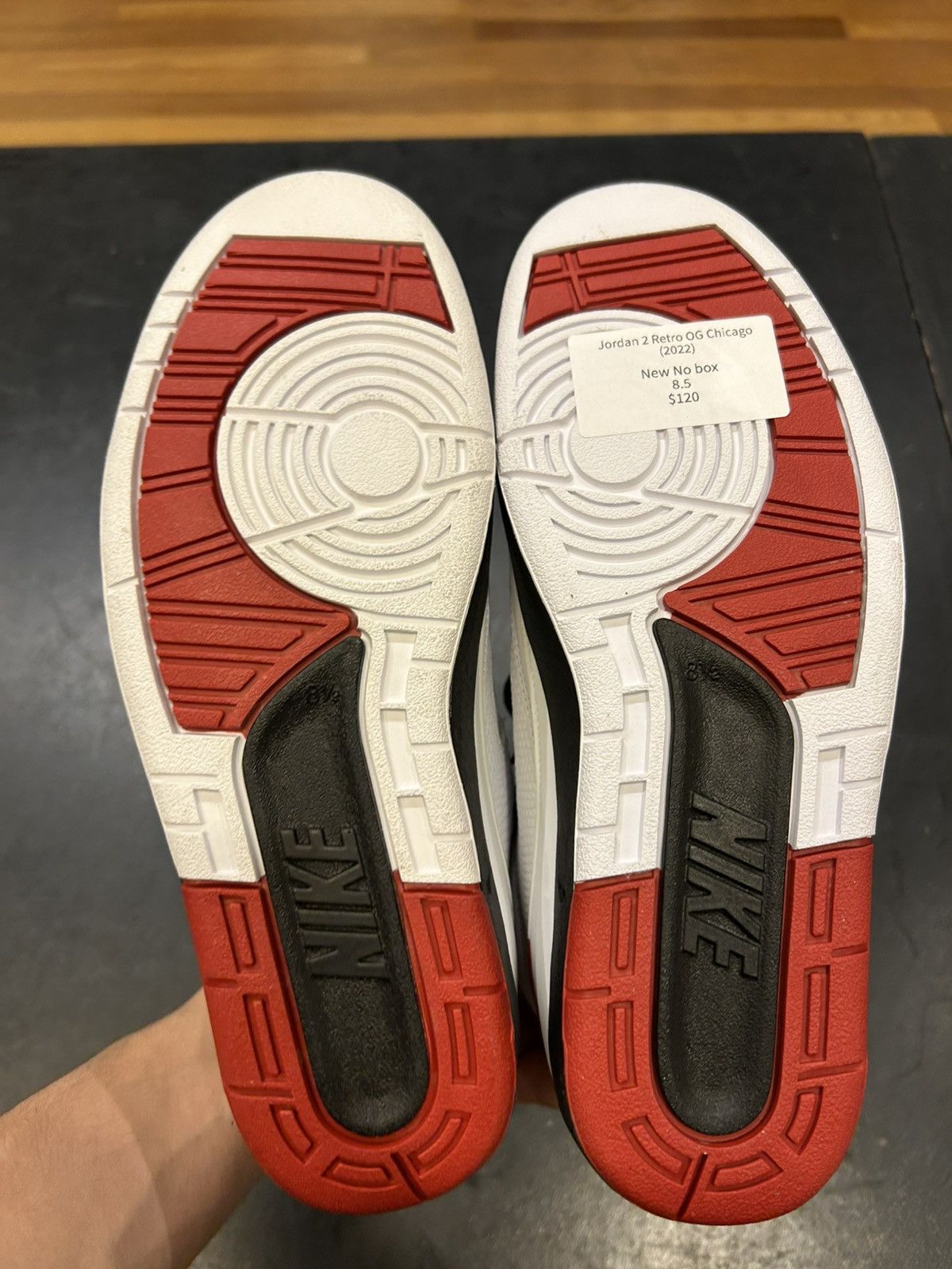 Jordan Brand Jordan 2 Retro OG ‘Chicago’ Size US 8.5 / EU 41-42 - 7 Thumbnail