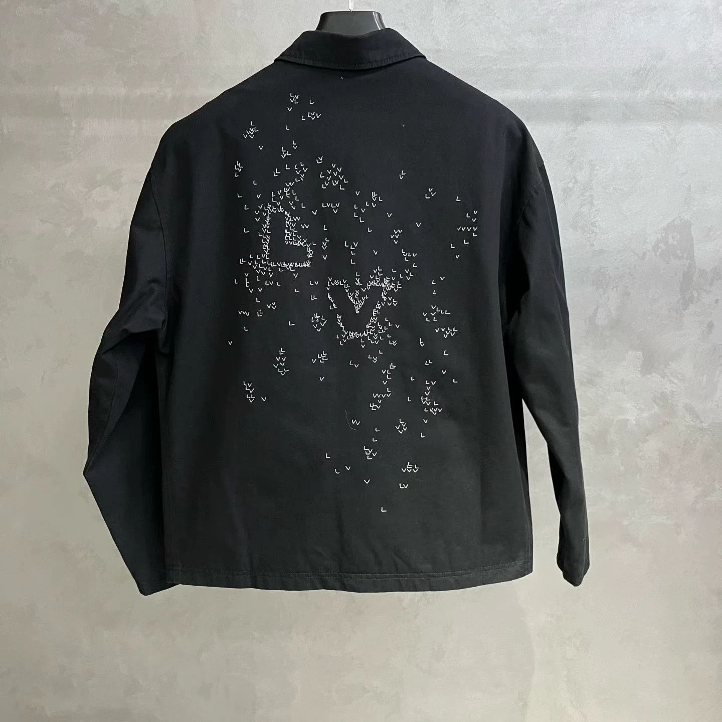 Louis Vuitton Louis Vuitton Black Logo Print Tech Jacket Size US M / EU 48-50 / 2 - 5 Thumbnail