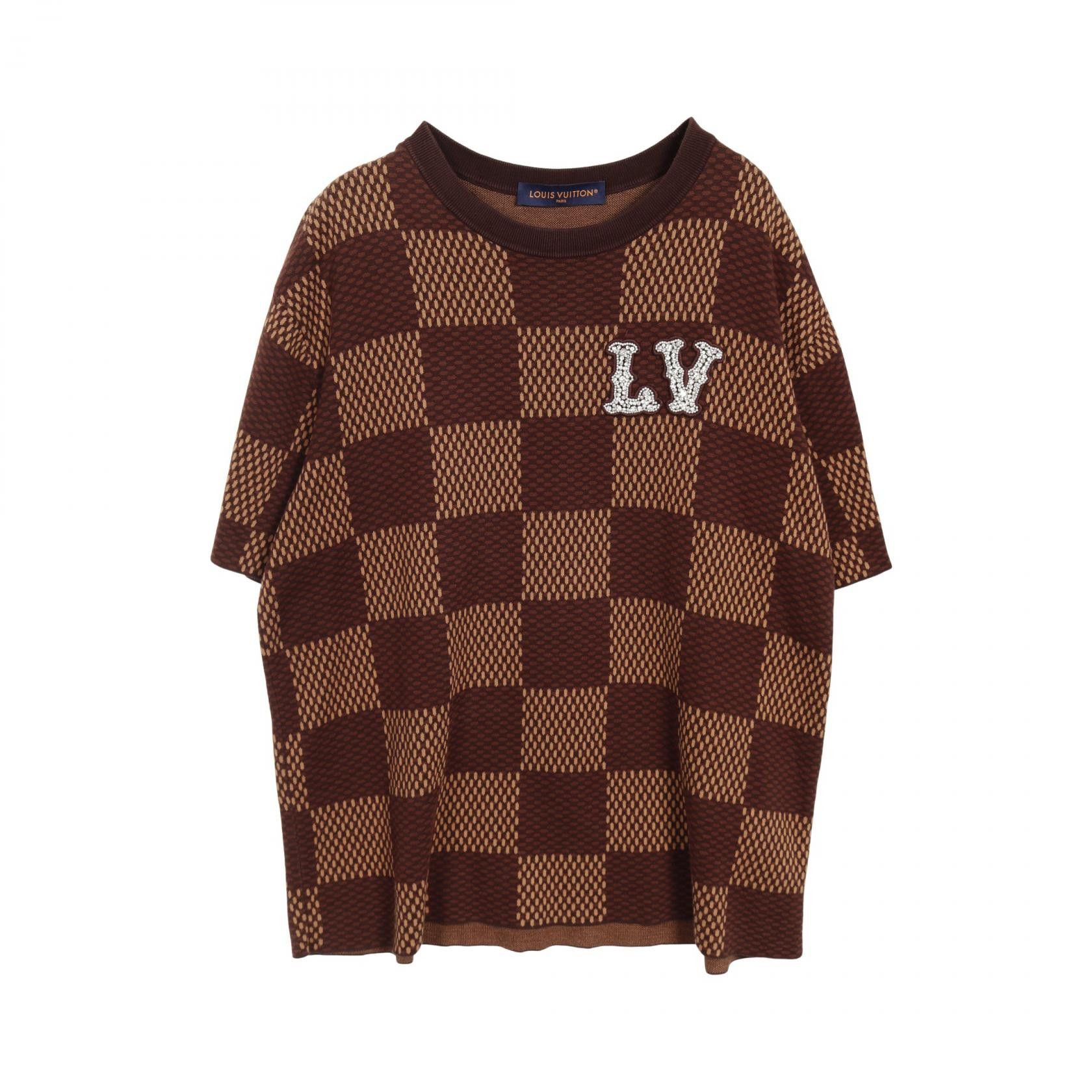 Louis Vuitton Louis Vuitton Louis Vuitton Short Sleeve Cotton Damier Crew Neck with Strass LV Patch Cotton Top Cotton Tops RM241 AUR HQN63W DUTY FREE for USA Size ONE SIZE - 1 Thumbnail