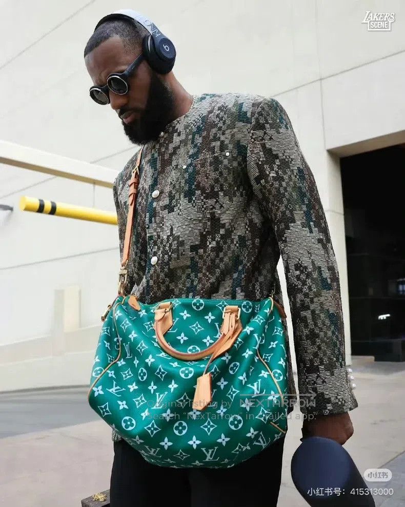 Louis Vuitton Louis Vuitton 24 Early Spring Temple Brand Logo Plastic Me Size ONE SIZE - 7 Thumbnail
