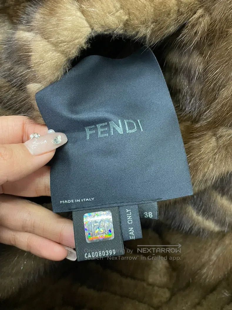 Fendi Fendi Honey Brown Suede Fur Jacket, Reversible Size XS / US 0-2 / IT 36-38 - 4 Thumbnail