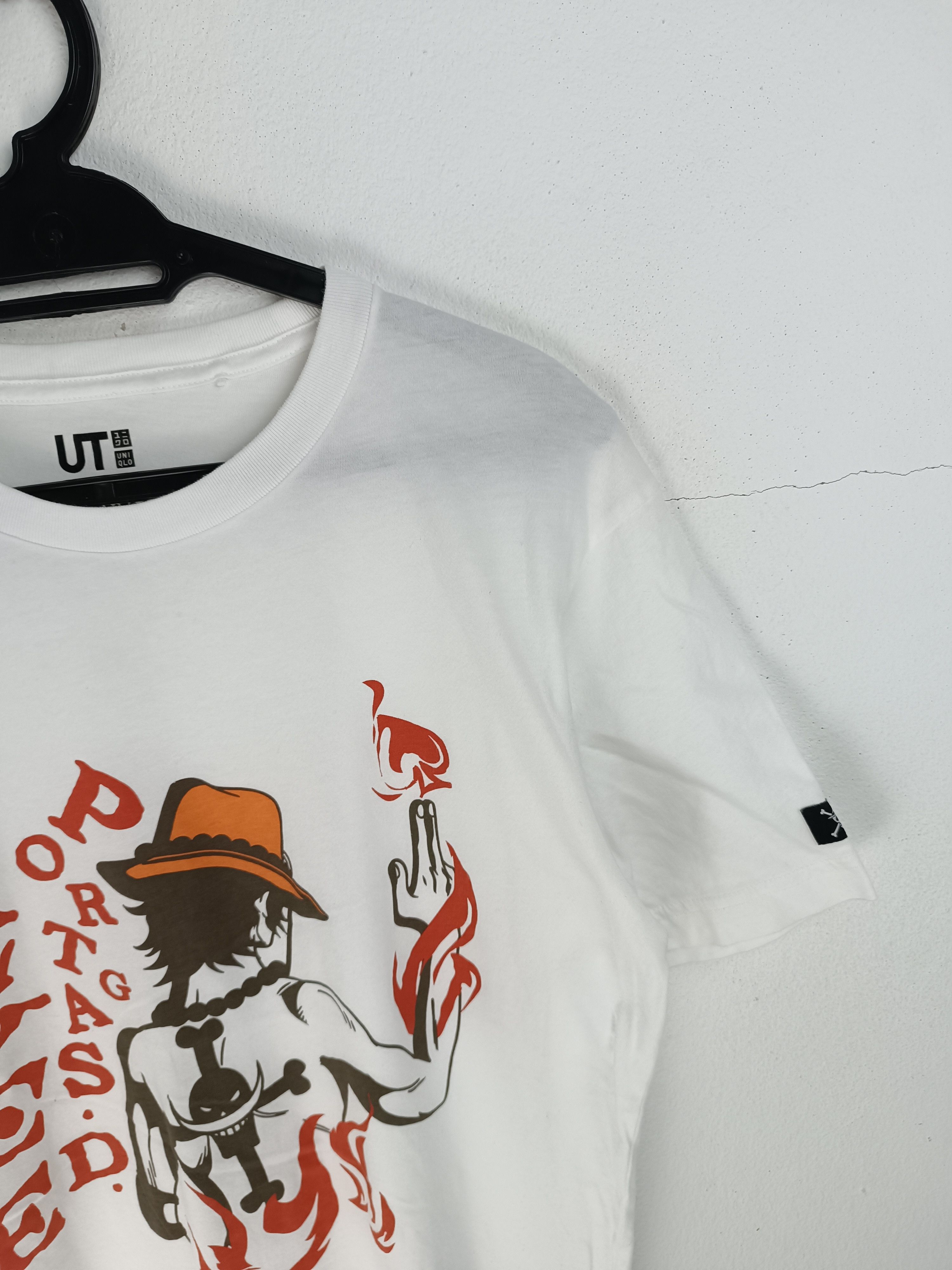Anime VINTAGE ONE PIECE PORTGAS D ACE FIRE FIST LUFFY CHOPPER TEE Size US M / EU 48-50 / 2 - 9 Thumbnail