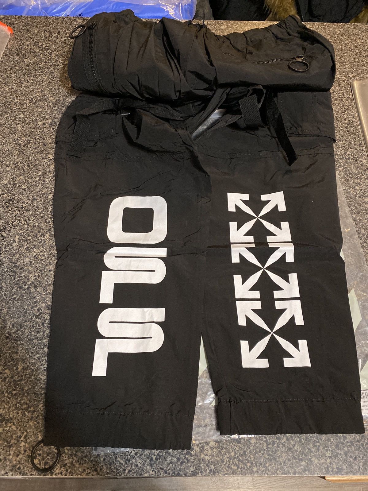 Off-White Off-White Nylon Cargo Pant Black Size US 33 - 2 Thumbnail