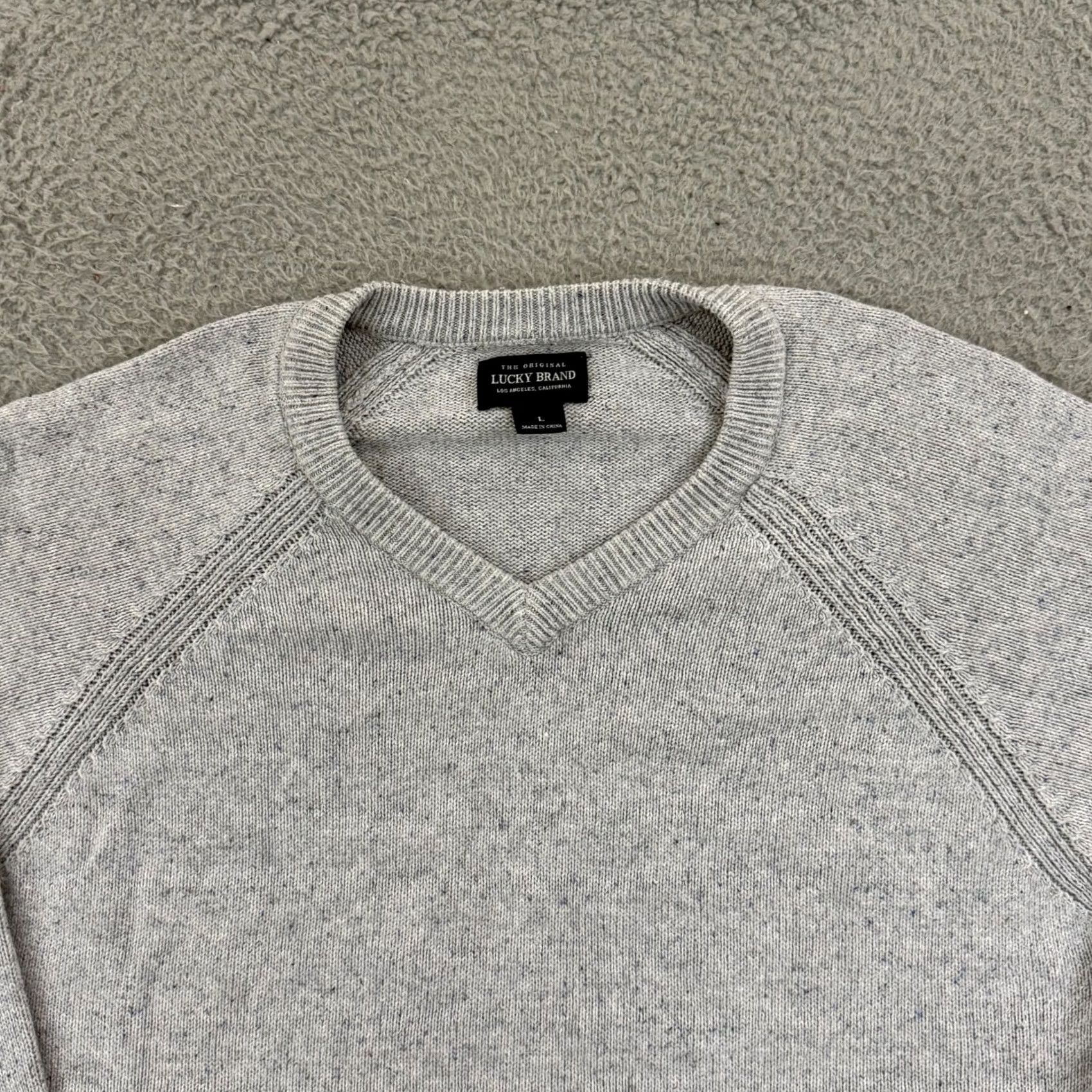 Lucky Brand Lucky Brand Sweater Mens Large Gray V-Neck Long Sleeve Knit Raglan Preppy Pullover Casual Workwear Classic Silhouette Size US L / EU 52-54 / 3 - 4 Thumbnail