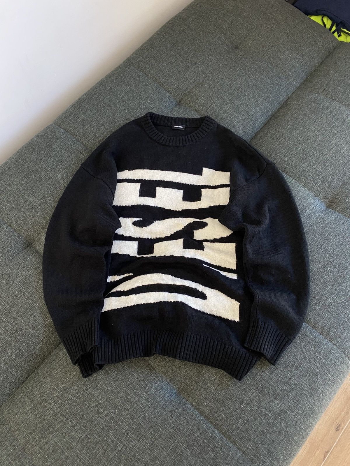 Diesel Diesel Vintage Sweater Crewneck Big Logo Knitwear Japanese Size US L / EU 52-54 / 3 - 1 Thumbnail