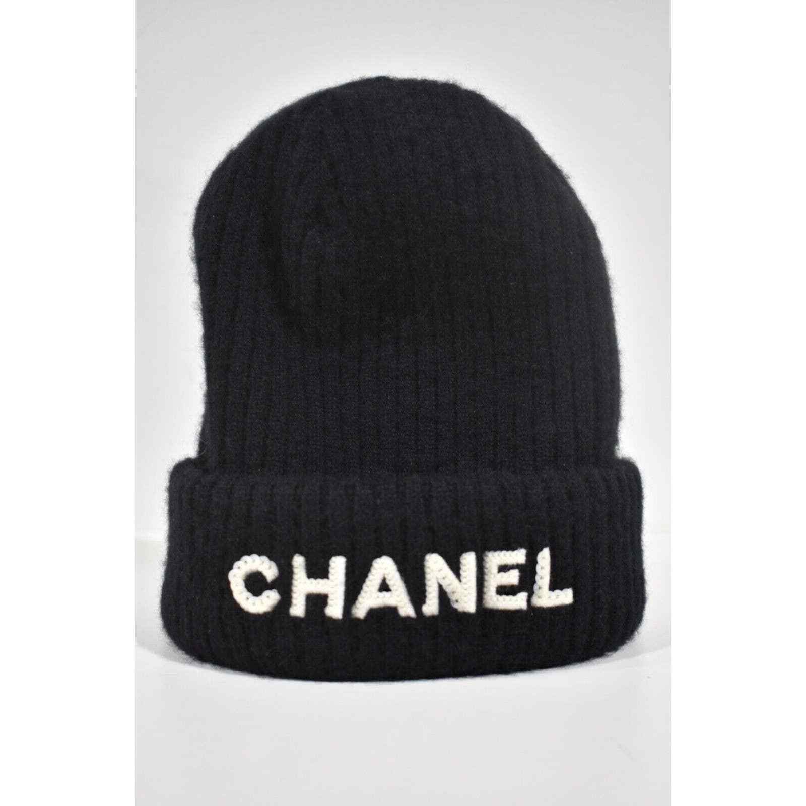 Chanel Chanel 25b Pink Knit Beanie with CC Logo | Grailed
