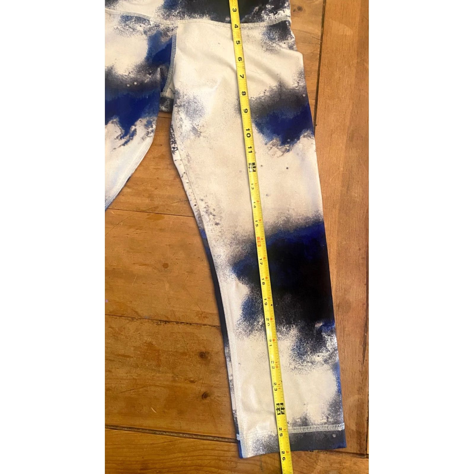 Lululemon Lululemon Leggings Capri Women’s Size 4 21" Inseam Blue Gray White Activewear Women’s Size 27" / US 4 / IT 40 - 3 Thumbnail