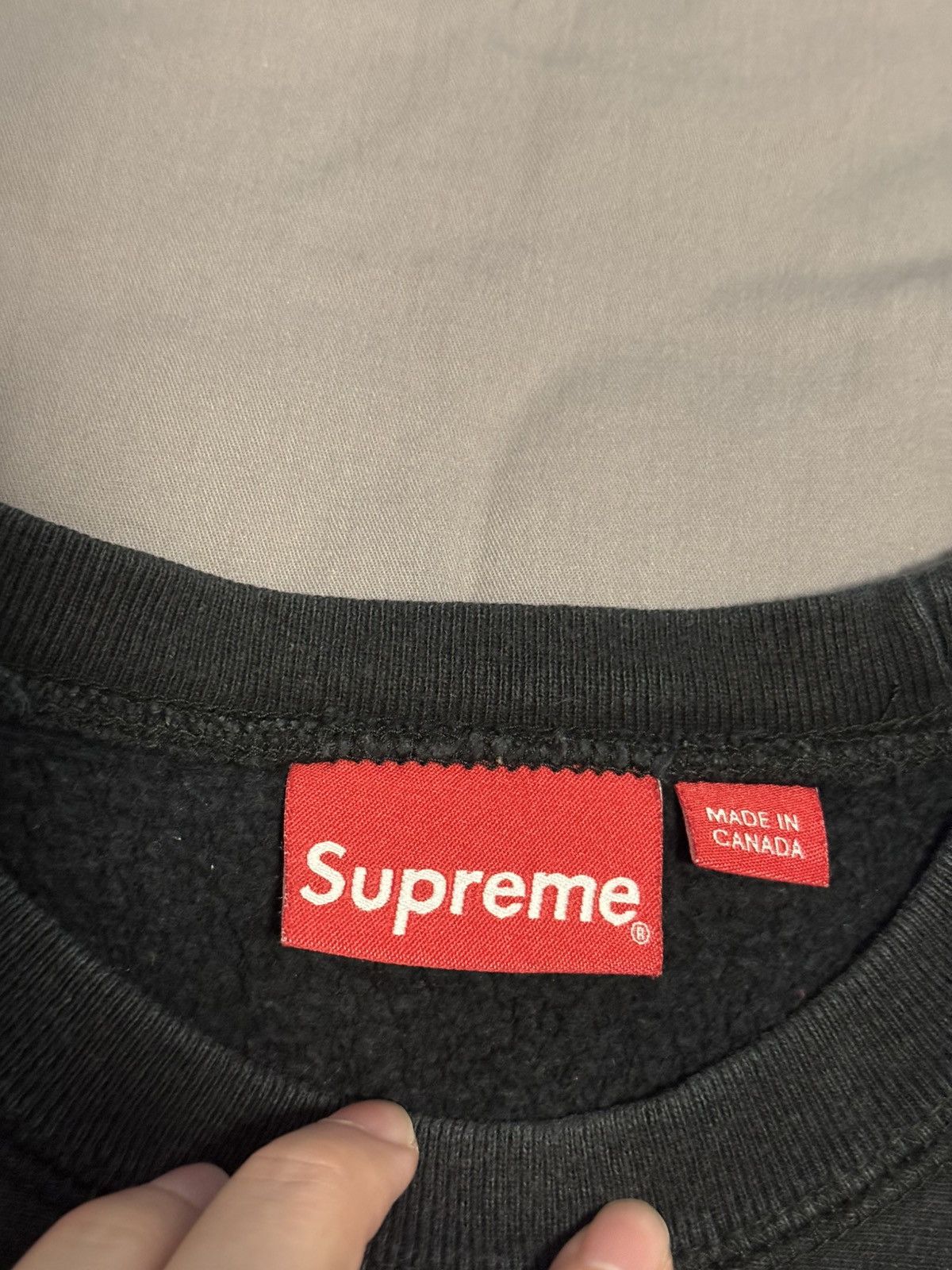 Supreme Supreme fw18 black on black box logo crewneck Size US L / EU 52-54 / 3 - 3 Thumbnail