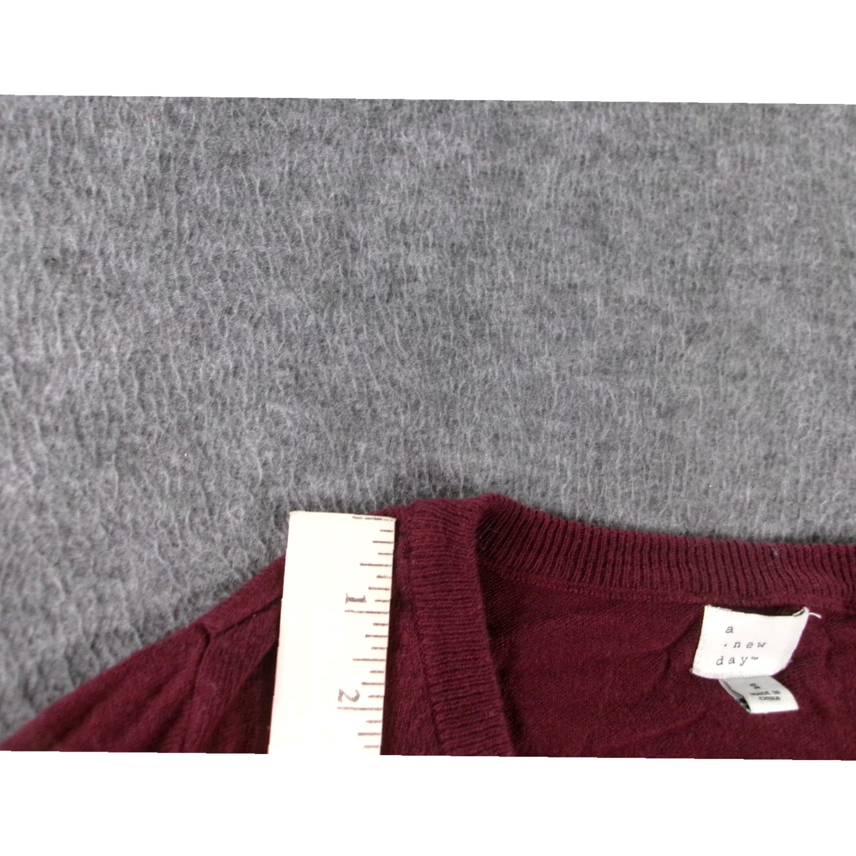 Vintage A New Day Sweater Women XS Maroon Pullover V-Neck Classic Cozy Lounge Day Size XS / US 0-2 / IT 36-38 - 4 Thumbnail