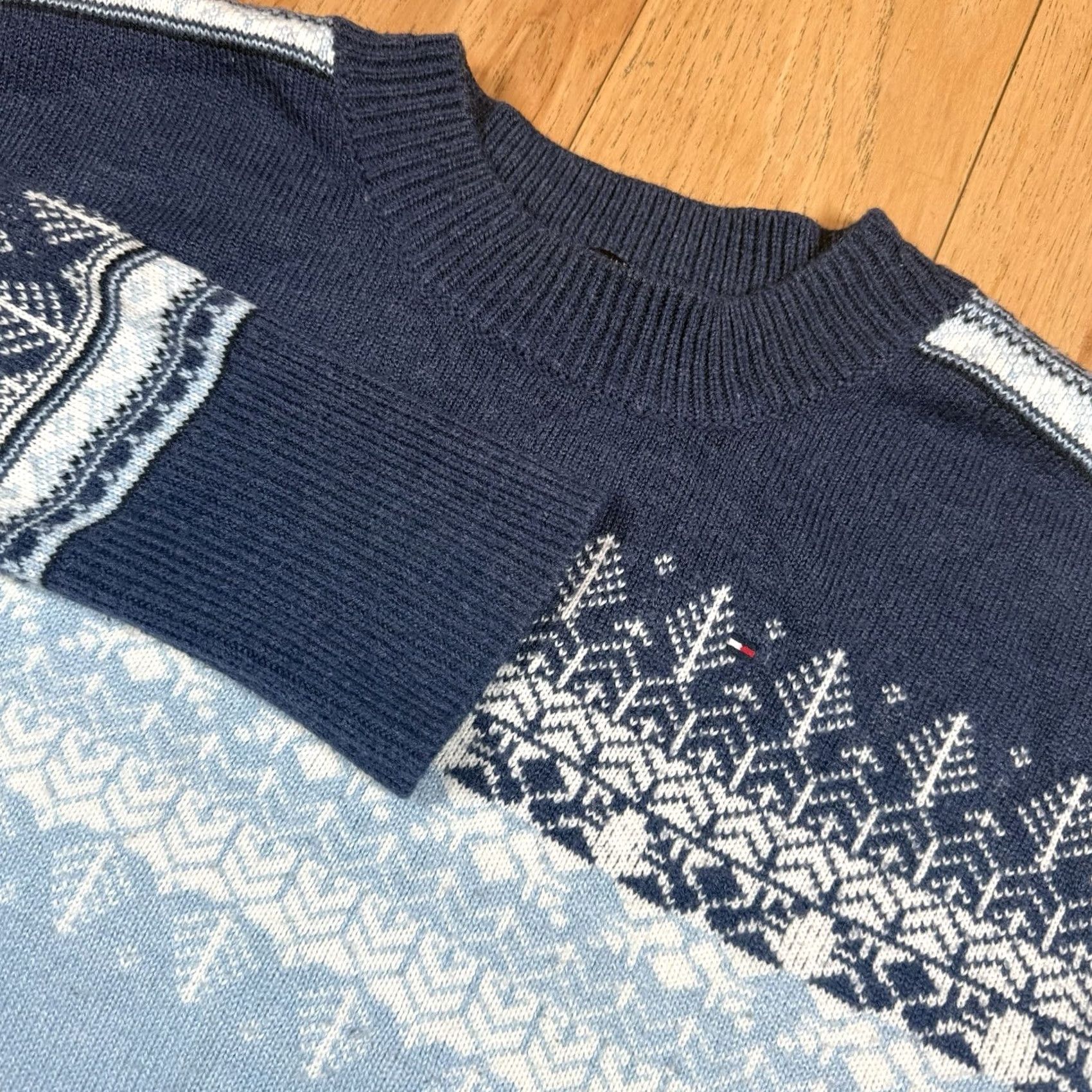 Tommy Hilfiger VINTAGE Tommy Hilfiger Sweater Mens M Crewneck Blue Geometric Nordic Pullover Pattern Size US M / EU 48-50 / 2 - 3 Thumbnail