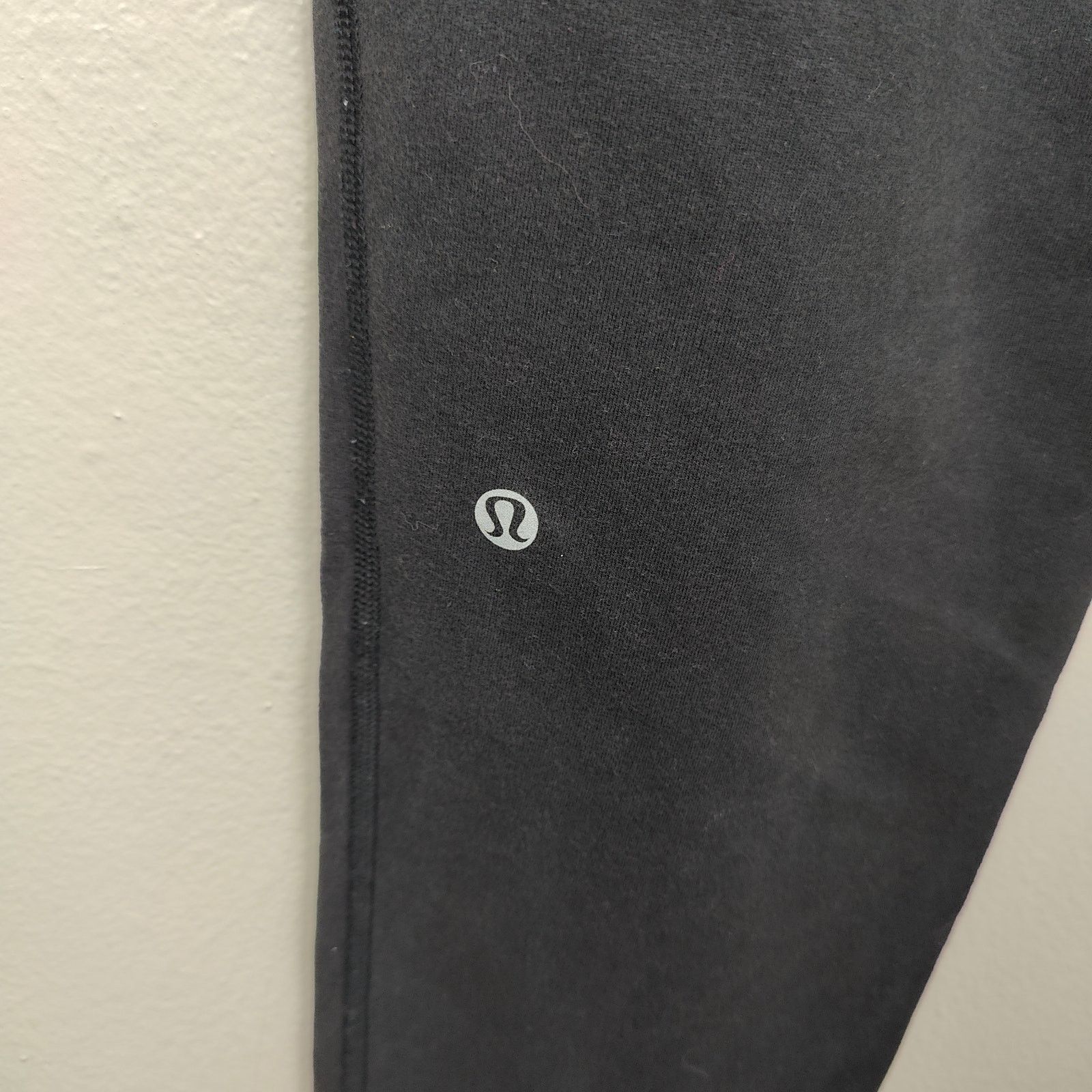 Lululemon Lululemon Sweatpants Womens 10 Black Tapered Cotton Size 32" / US 10 / IT 46 - 5 Thumbnail