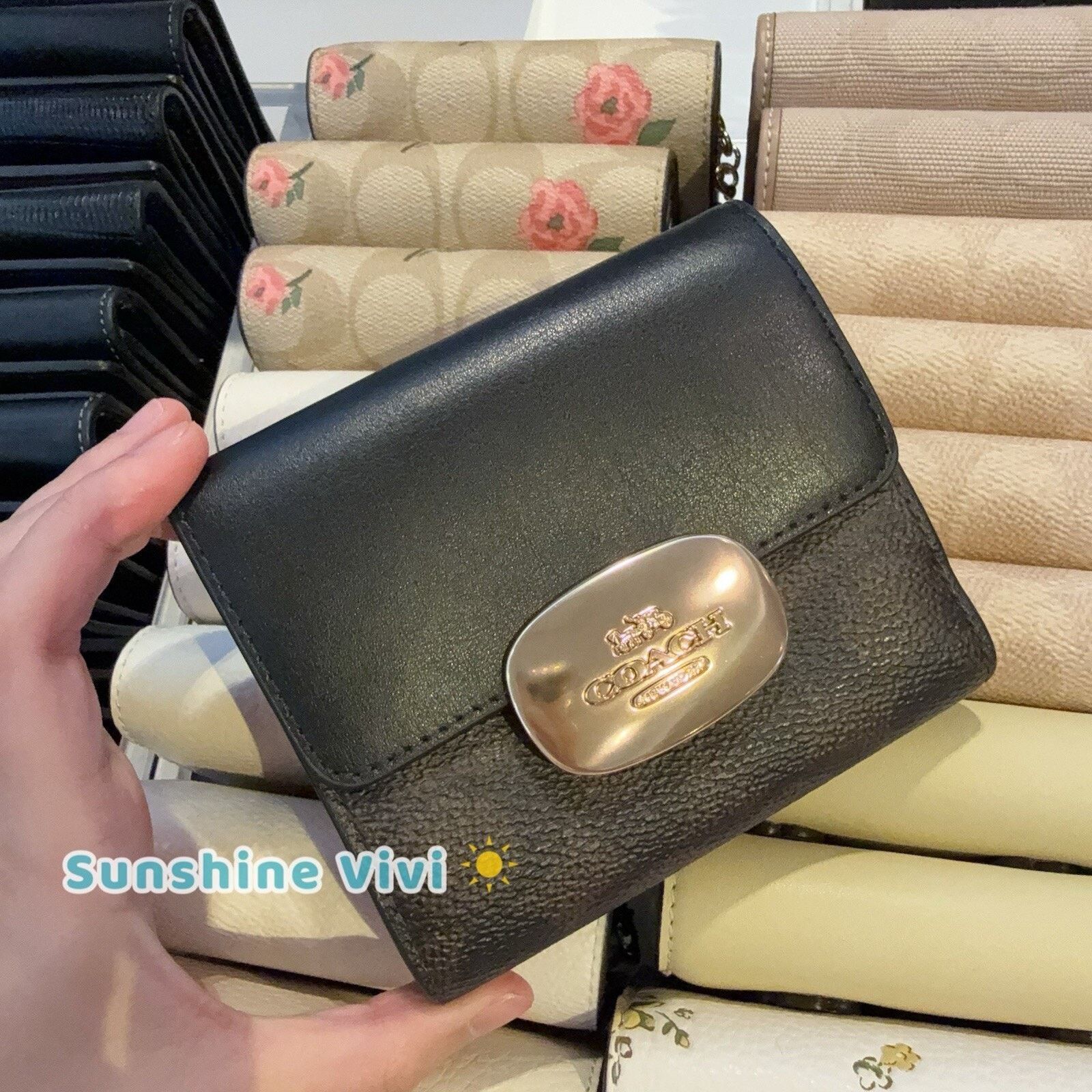 Coach NWT Coach Eliza Small Wallet CW801 Gold/Walnut/Black Size ONE SIZE - 1 Thumbnail