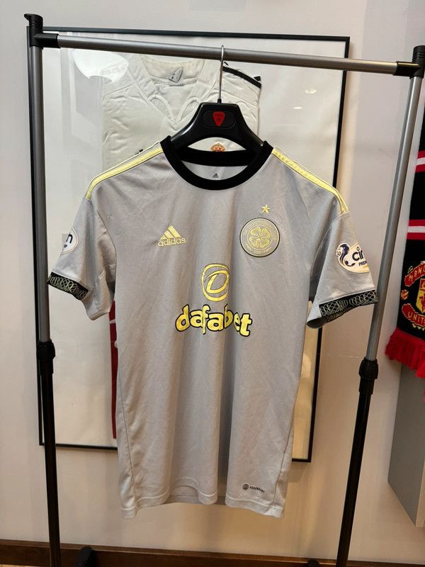 Adidas Adidas Celtic Glasgow 2022-23 Third Jersey S Size US S / EU 44-46 / 1 - 1 Thumbnail