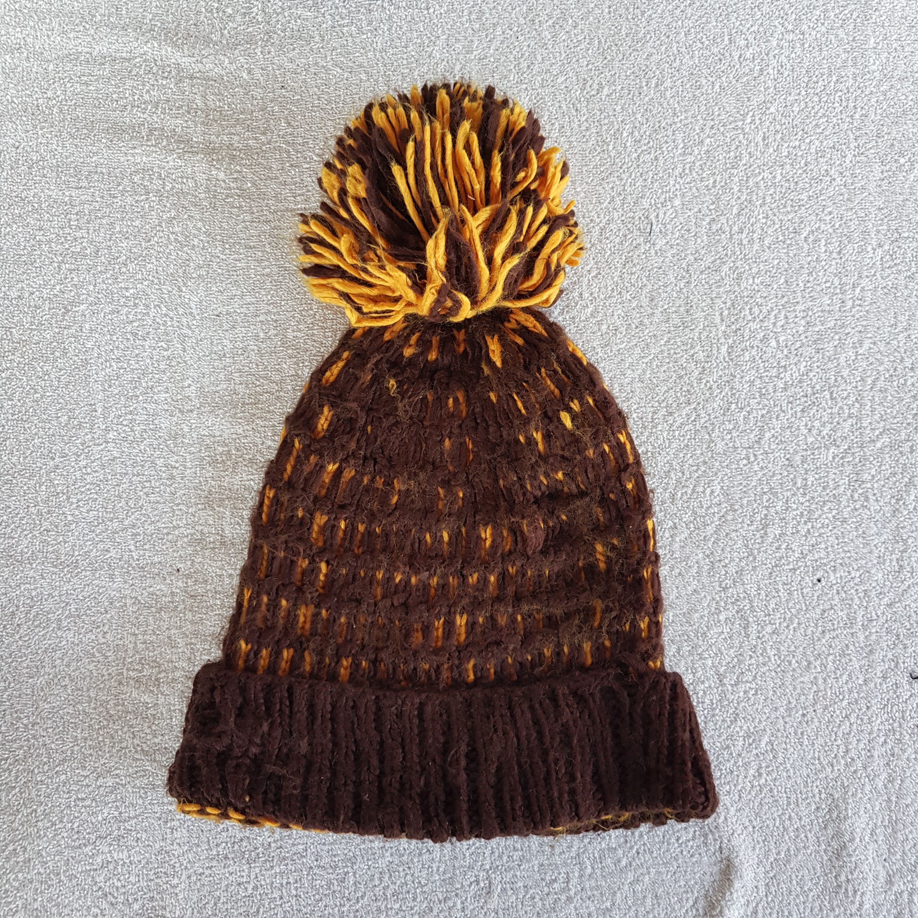 Other Vintage Japanese Crochet Beanie Pom Pom Snow Caps Hats. Size ONE SIZE - 5 Thumbnail