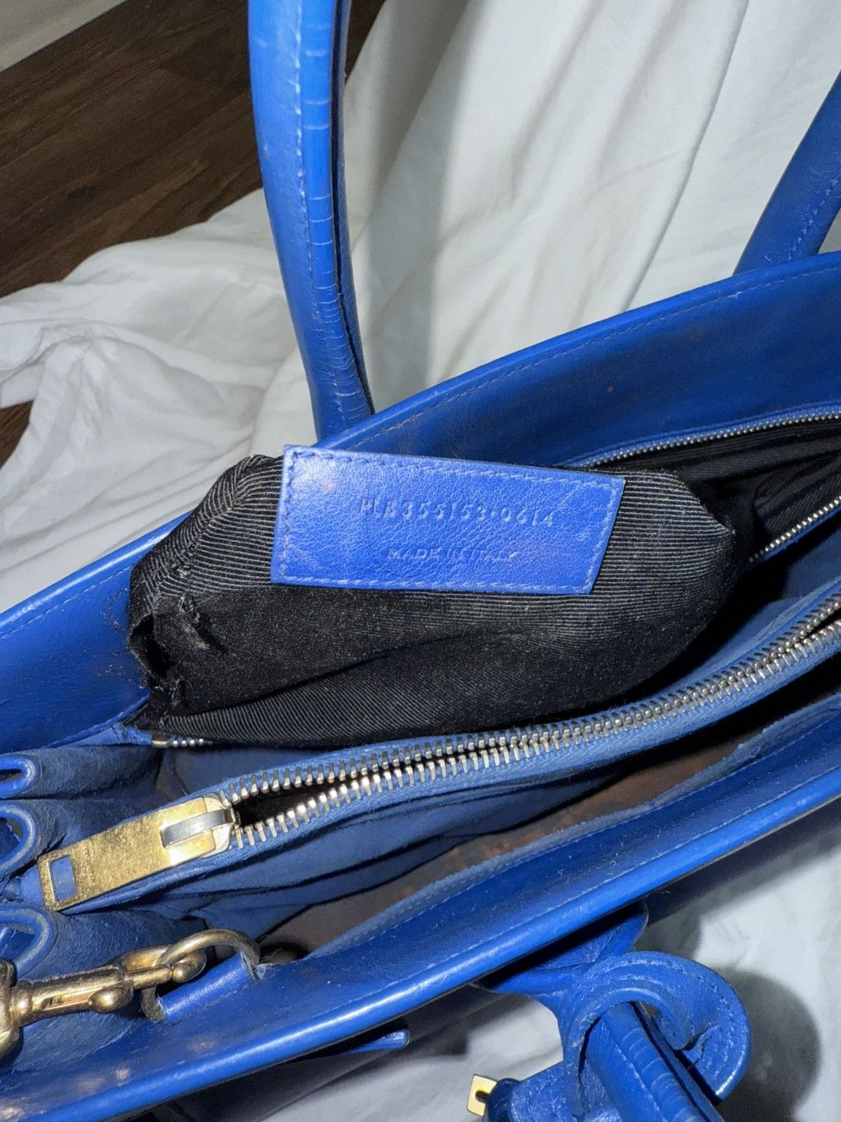 Yves Saint Laurent YSL SAC DE JOUR Bag/Tote Size ONE SIZE - 15 Thumbnail