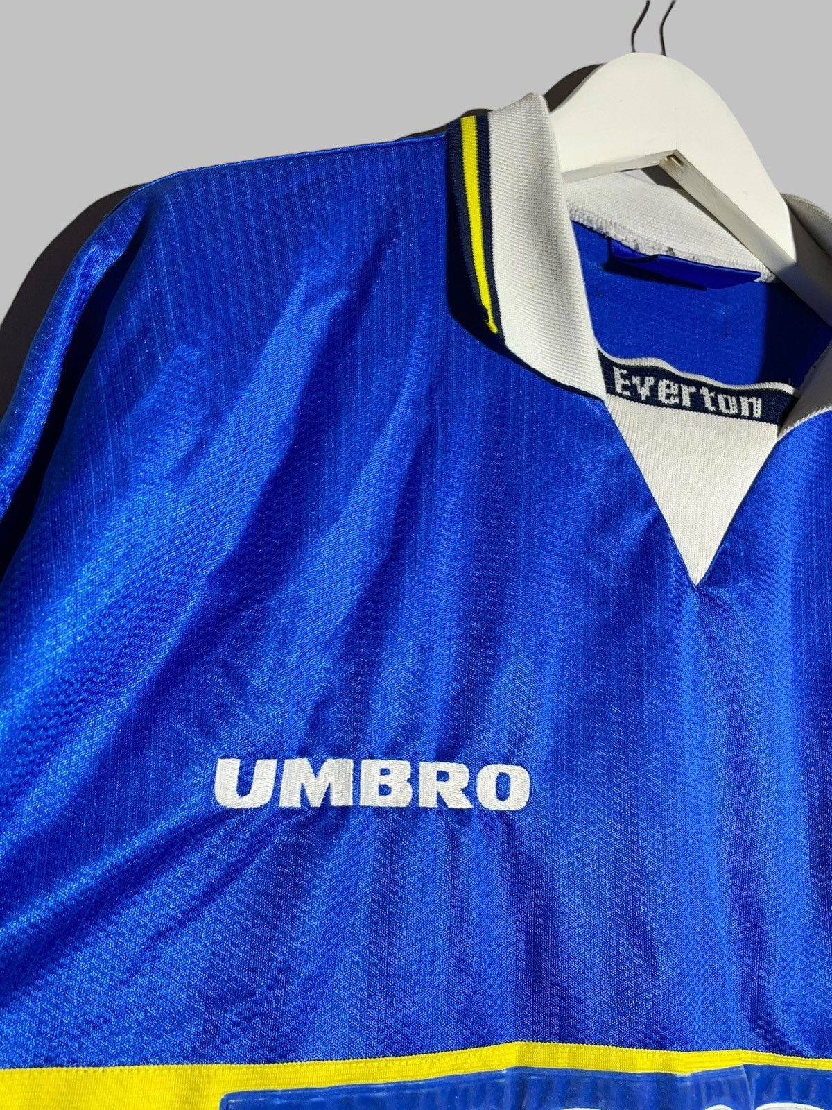 Umbro × Vintage Everton Umbro 1998/99 Home Vintage Football Shirt Size US XL / EU 56 / 4 - 6 Thumbnail