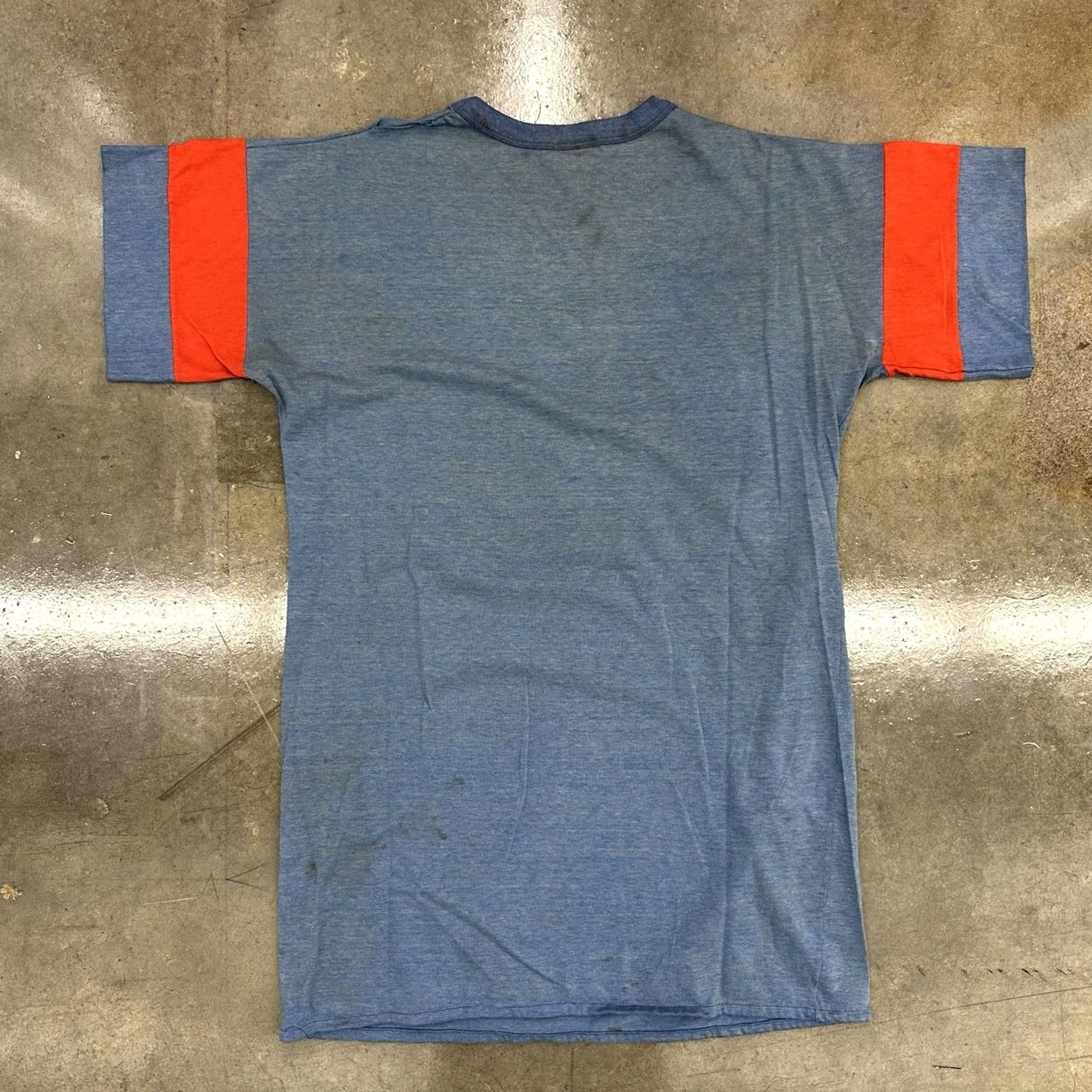 Vintage VINTAGE 1978 Flirts Garfield Jim Davis Aries T Shirt XL Blue Stained Distressed Size US XL / EU 56 / 4 - 4 Thumbnail