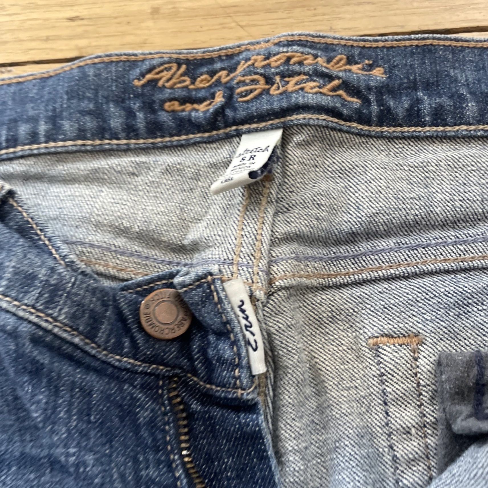 Abercrombie & Fitch VINTAGE Abercrombie & Fitch Erin Low Rise Jeans Women 8 R Vintage Y2K Rare Blue Straight Leg Jeans Size 30" / US 8 / IT 44 - 5 Thumbnail